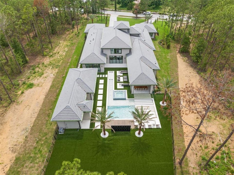 For Sale: $4,849,000 (5 beds, 6 baths, 6407 Square Feet)