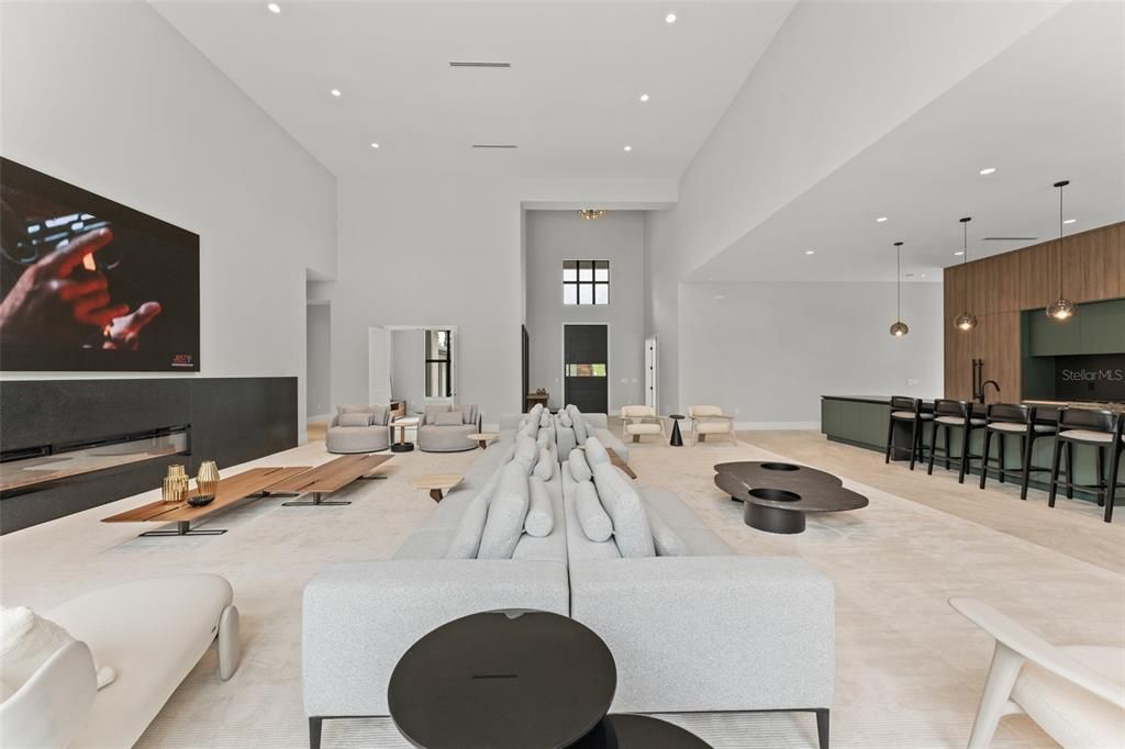 For Sale: $4,849,000 (5 beds, 6 baths, 6407 Square Feet)