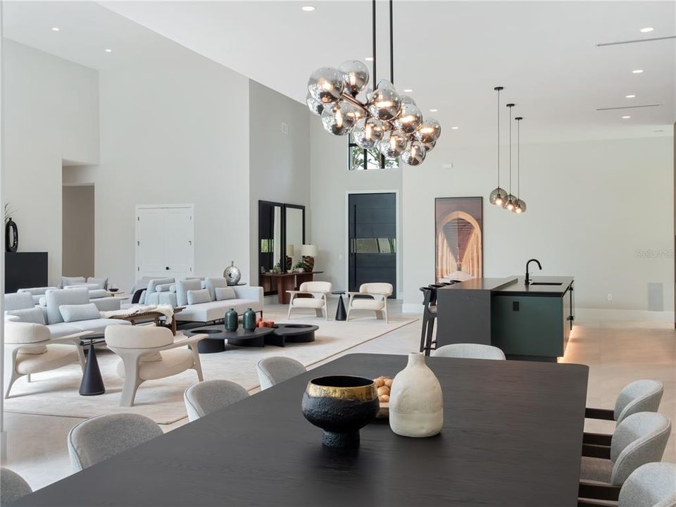 For Sale: $4,849,000 (5 beds, 6 baths, 6407 Square Feet)