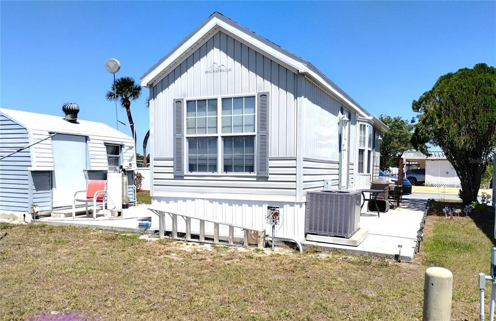 合同活跃: $98,900 (1 贝兹, 1 浴室, 432 平方英尺)