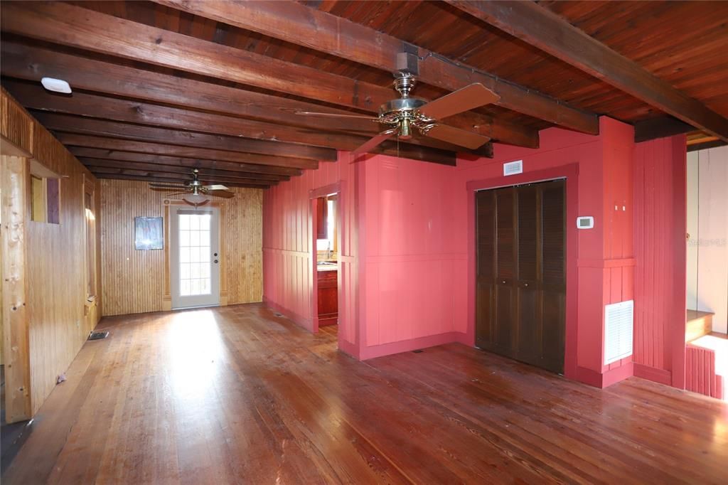 For Sale: $760,000 (2 beds, 1 baths, 1506 Square Feet)