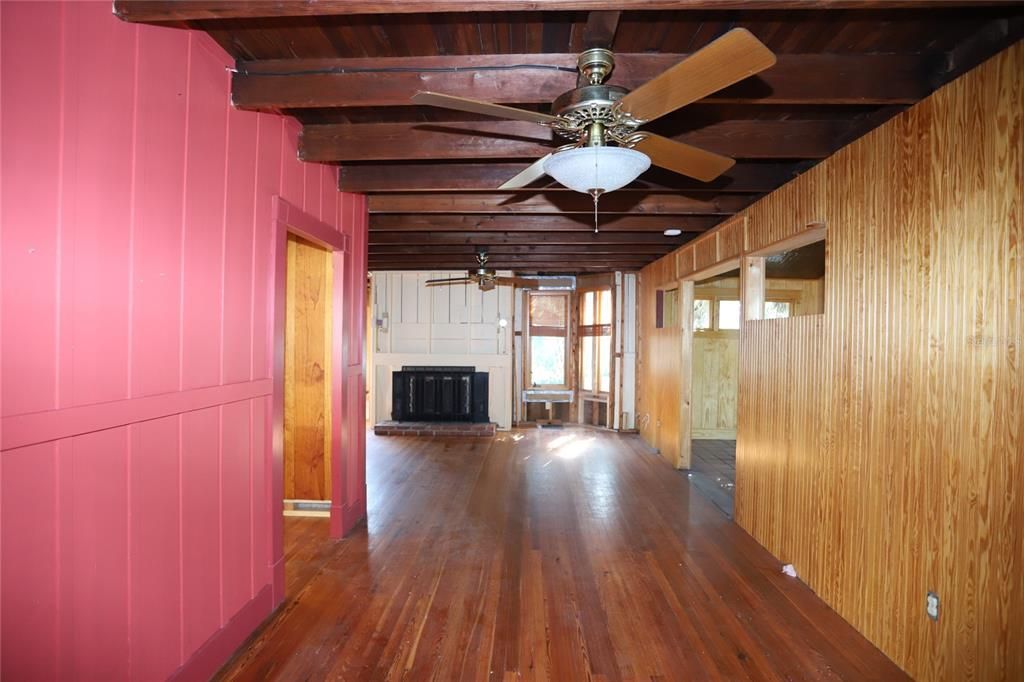 For Sale: $760,000 (2 beds, 1 baths, 1506 Square Feet)