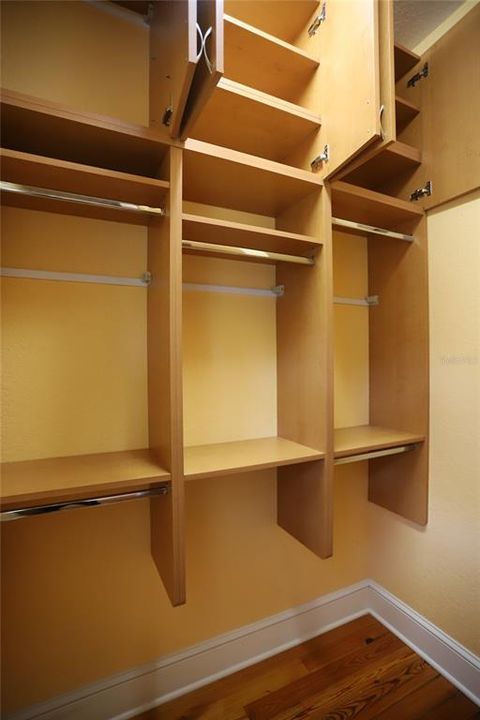 For Sale: $760,000 (2 beds, 1 baths, 1506 Square Feet)