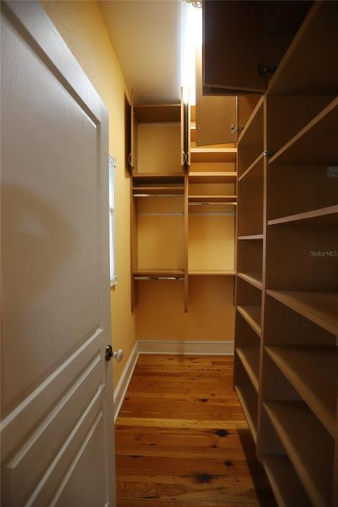 For Sale: $760,000 (2 beds, 1 baths, 1506 Square Feet)