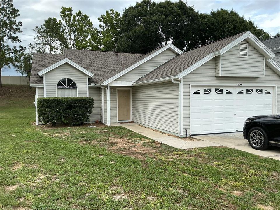 Vendido Recientemente: $279,000 (3 camas, 2 baños, 1183 Pies cuadrados)