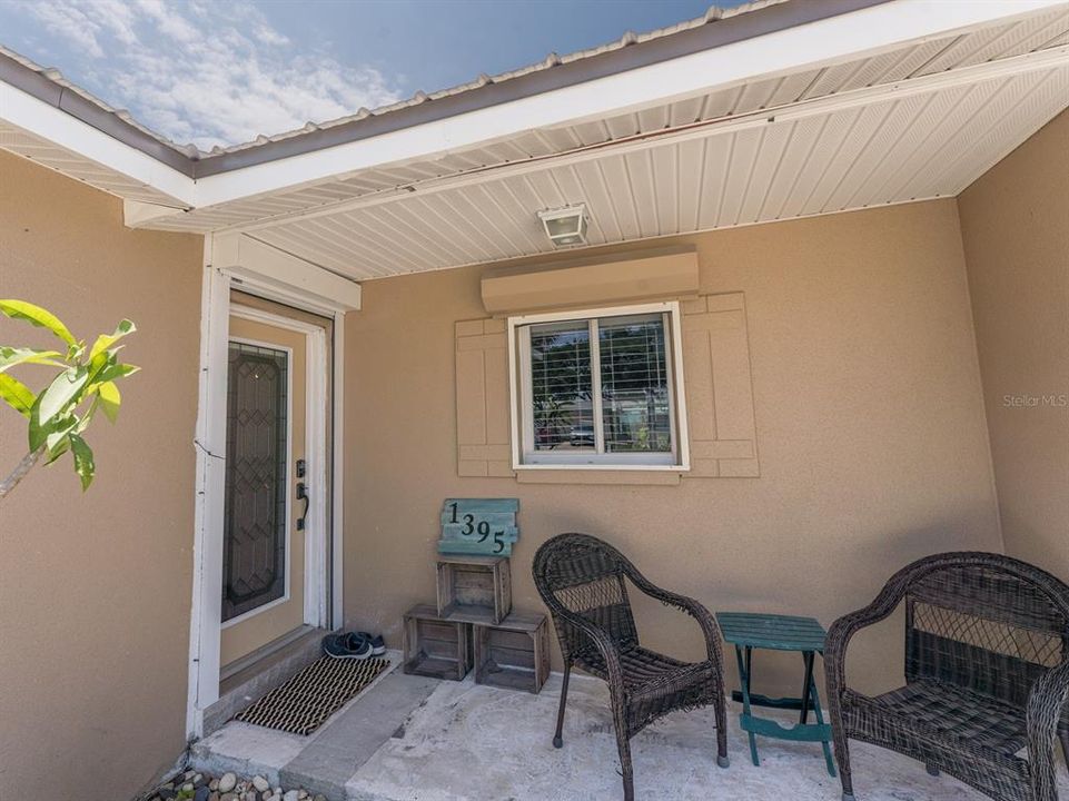 Active With Contract: $379,900 (3 beds, 2 baths, 1244 Square Feet)