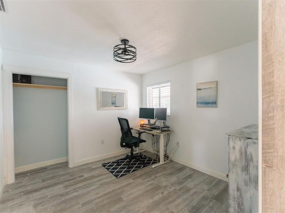 Active With Contract: $379,900 (3 beds, 2 baths, 1244 Square Feet)