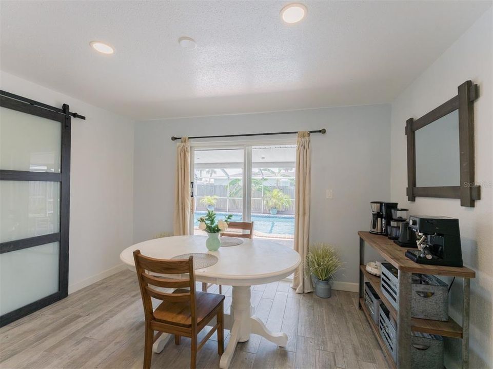 Active With Contract: $379,900 (3 beds, 2 baths, 1244 Square Feet)