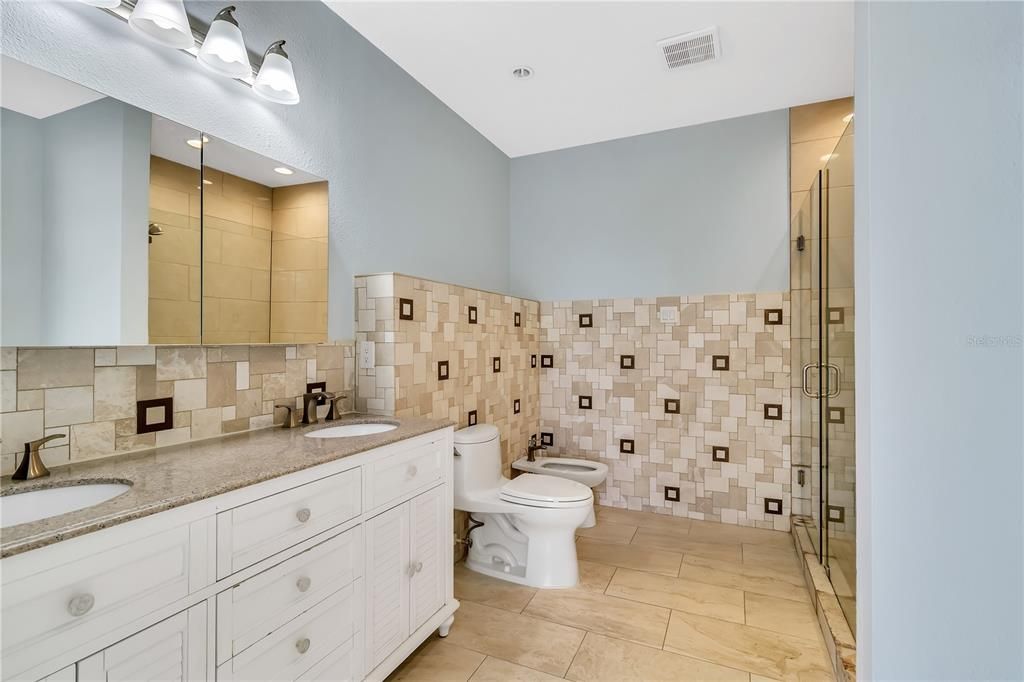 For Sale: $449,900 (2 beds, 2 baths, 1564 Square Feet)