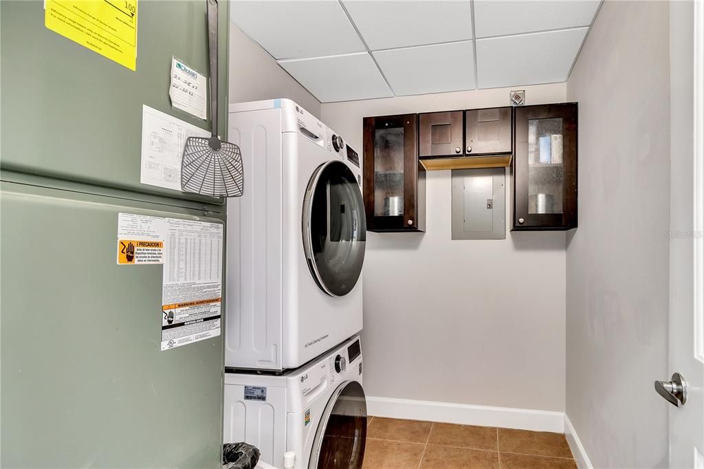 For Sale: $449,900 (2 beds, 2 baths, 1564 Square Feet)