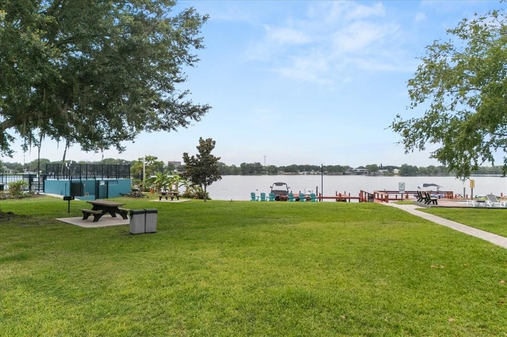 На продажу: $570,000 (3 спален, 2 ванн, 1875 Квадратных фут)