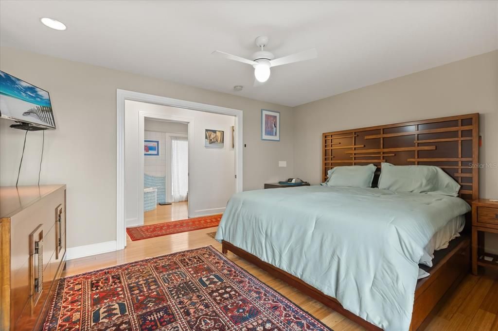 На продажу: $570,000 (3 спален, 2 ванн, 1875 Квадратных фут)