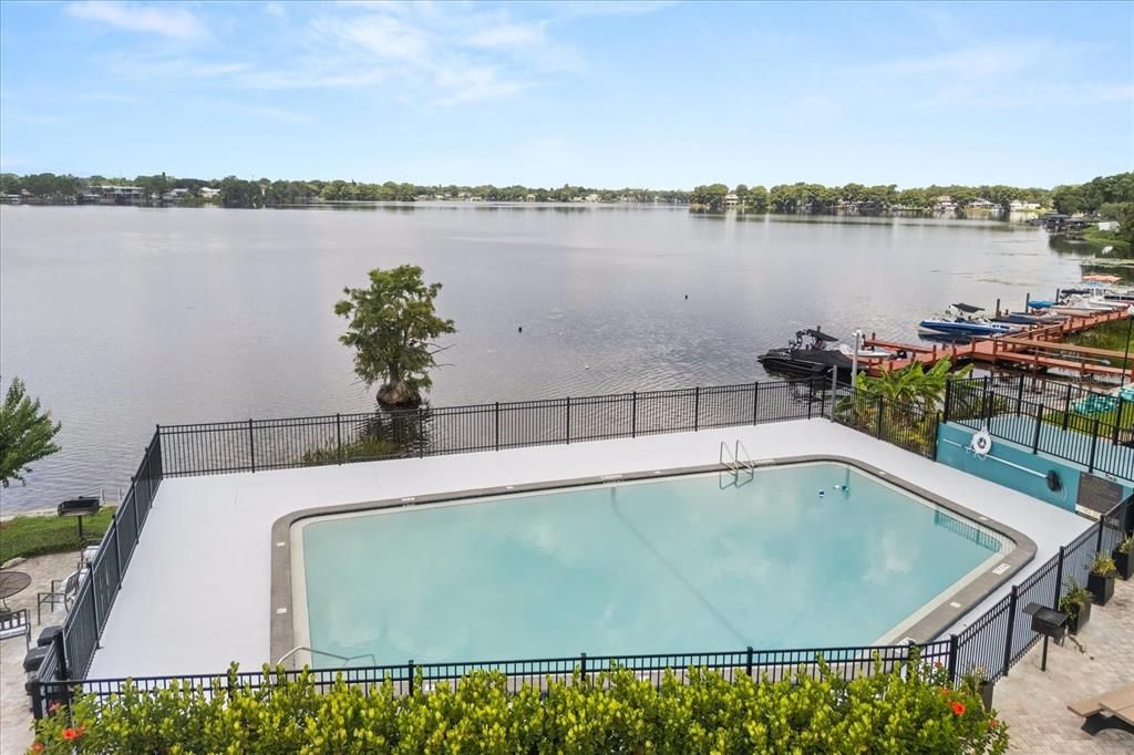 На продажу: $570,000 (3 спален, 2 ванн, 1875 Квадратных фут)