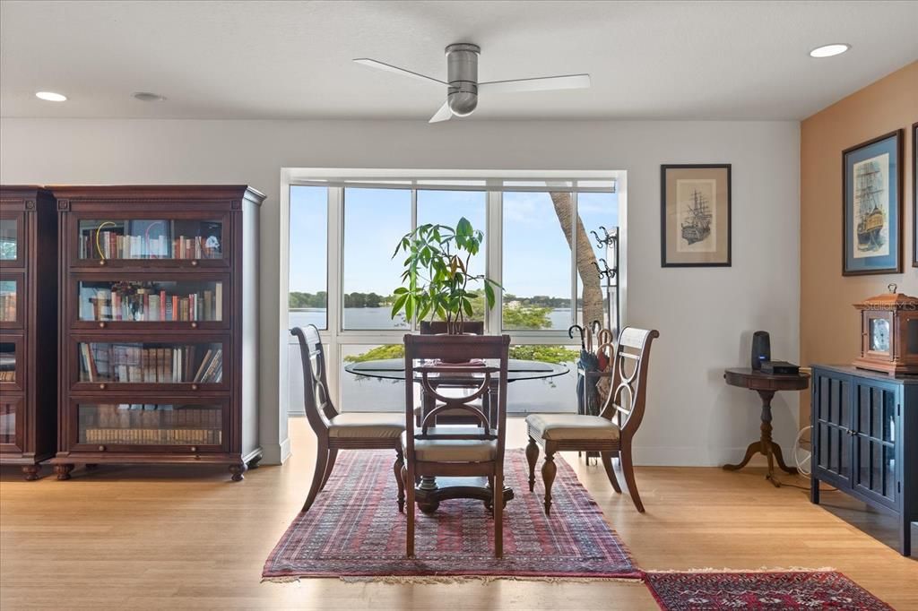 На продажу: $570,000 (3 спален, 2 ванн, 1875 Квадратных фут)