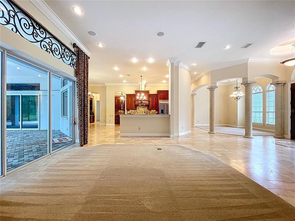 For Sale: $975,000 (5 beds, 4 baths, 4200 Square Feet)