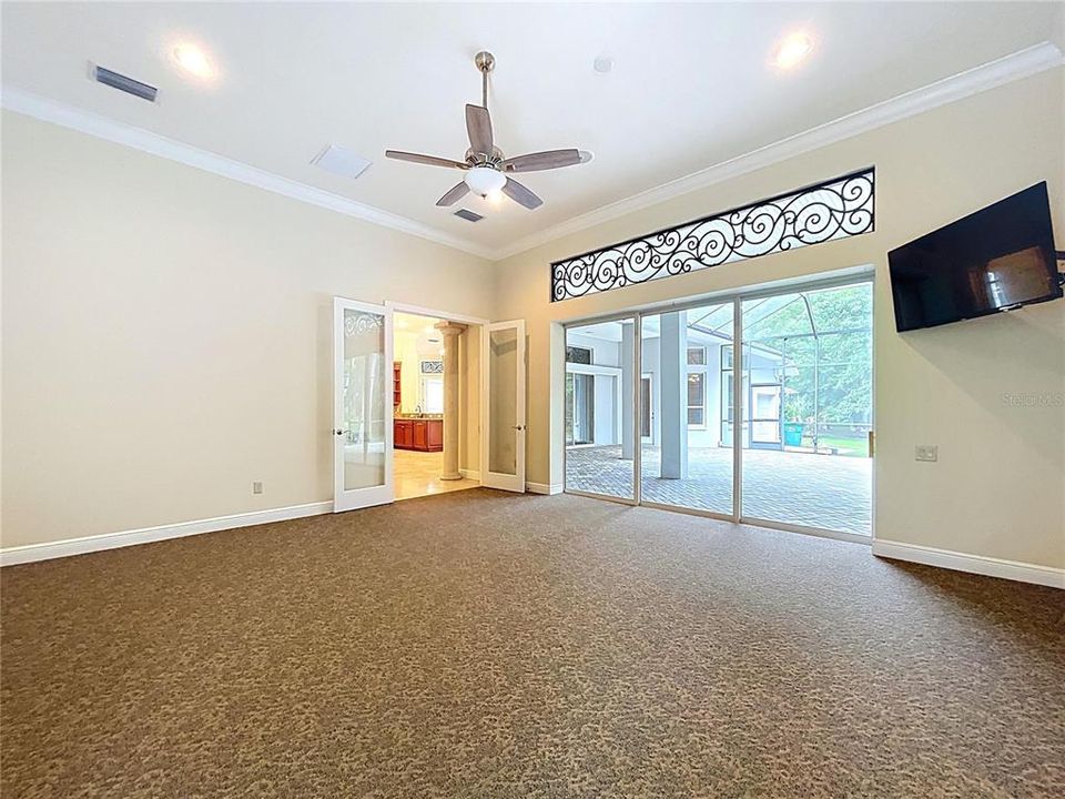 For Sale: $975,000 (5 beds, 4 baths, 4200 Square Feet)