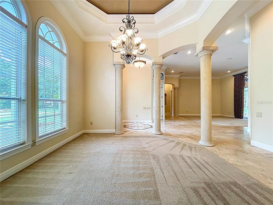 For Sale: $975,000 (5 beds, 4 baths, 4200 Square Feet)