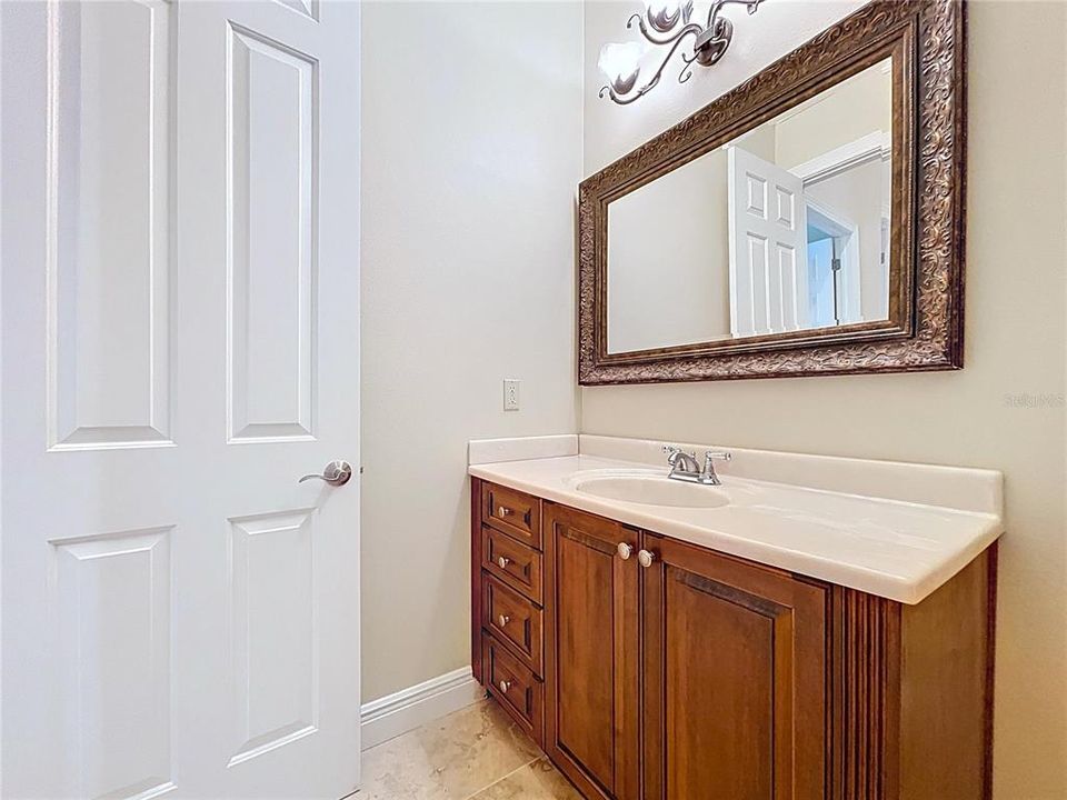 For Sale: $975,000 (5 beds, 4 baths, 4200 Square Feet)