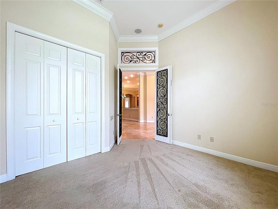 For Sale: $975,000 (5 beds, 4 baths, 4200 Square Feet)