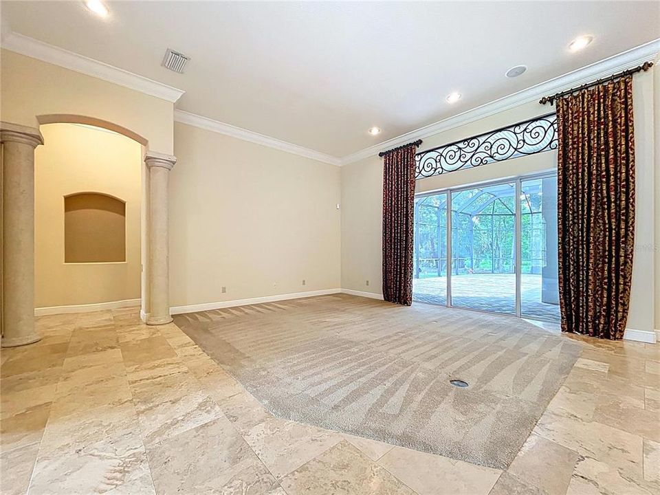 For Sale: $975,000 (5 beds, 4 baths, 4200 Square Feet)