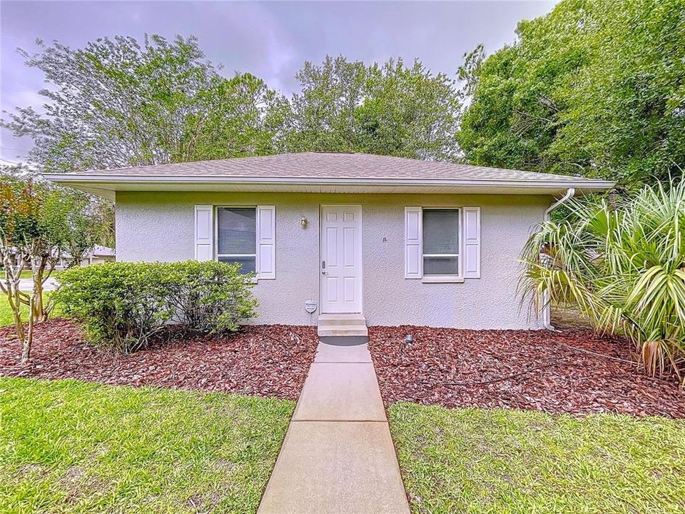 For Sale: $975,000 (5 beds, 4 baths, 4200 Square Feet)