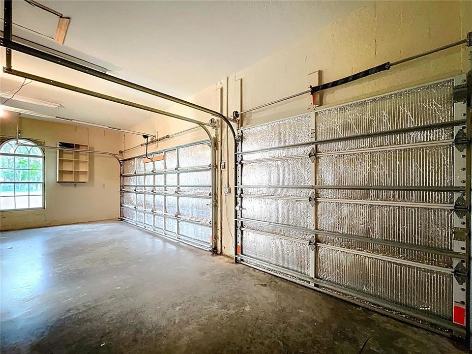 For Sale: $975,000 (5 beds, 4 baths, 4200 Square Feet)