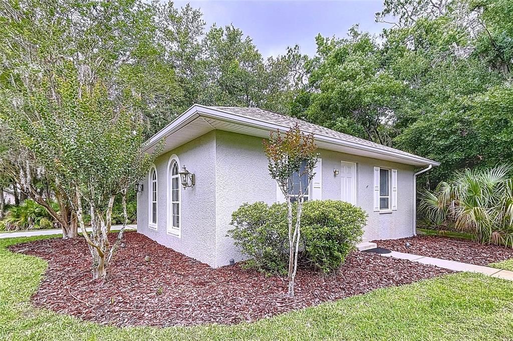 For Sale: $975,000 (5 beds, 4 baths, 4200 Square Feet)