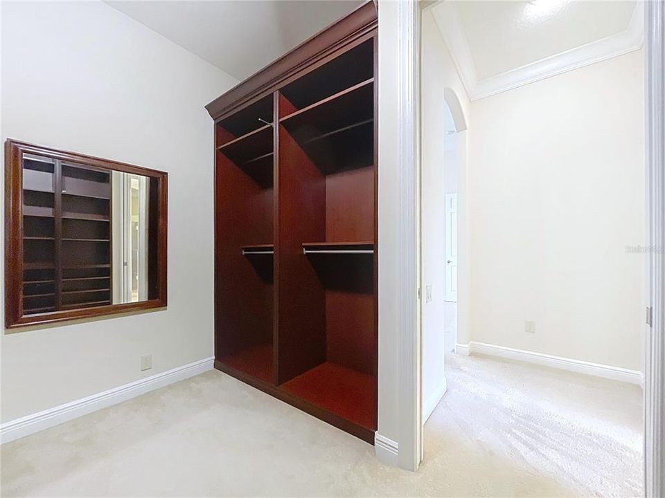 For Sale: $975,000 (5 beds, 4 baths, 4200 Square Feet)