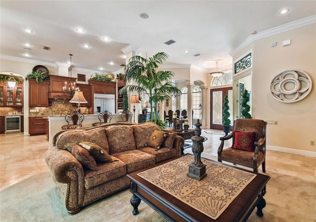 For Sale: $975,000 (5 beds, 4 baths, 4200 Square Feet)