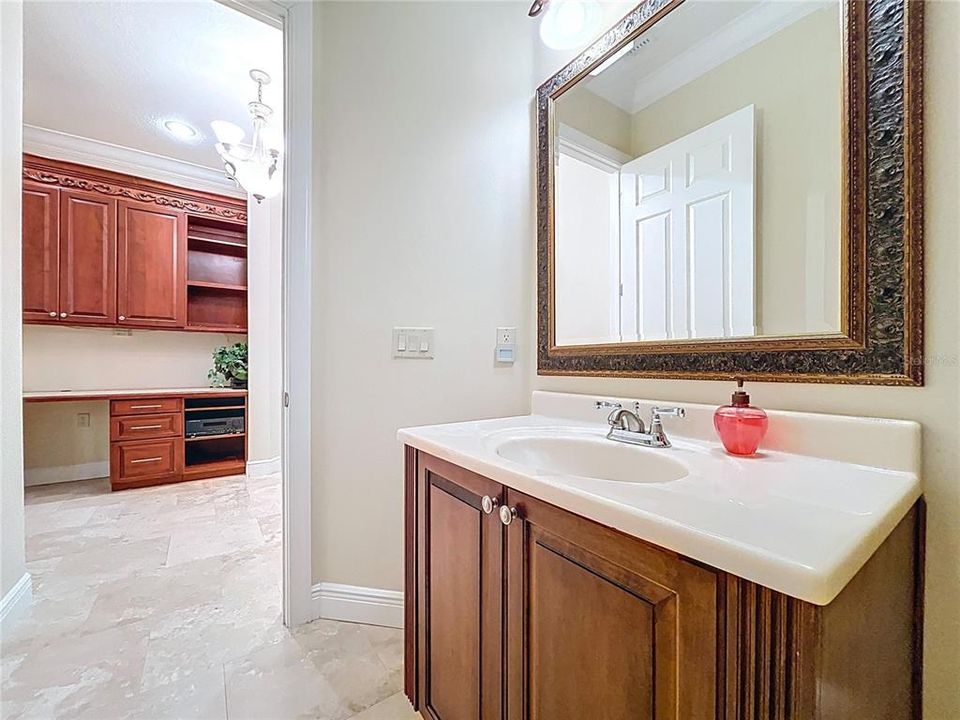 For Sale: $975,000 (5 beds, 4 baths, 4200 Square Feet)