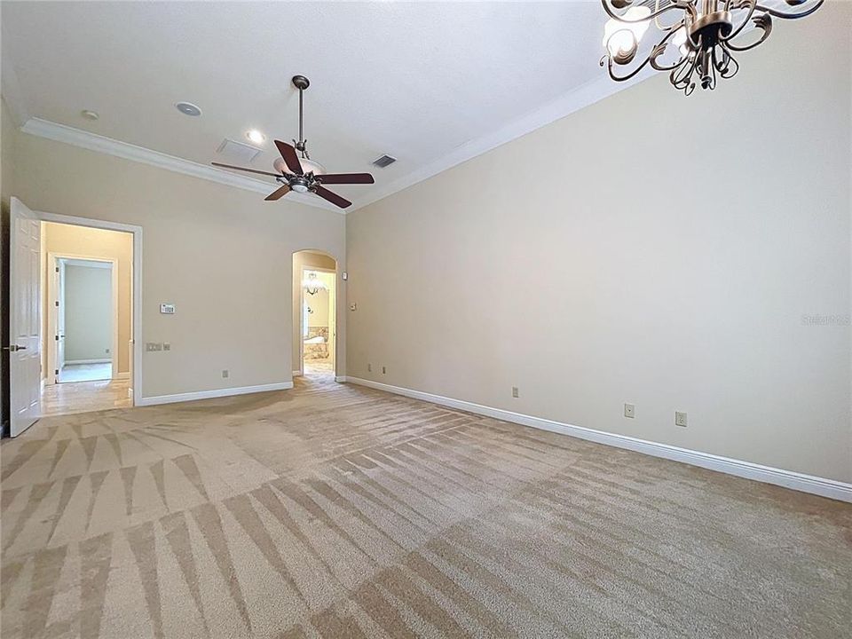 For Sale: $975,000 (5 beds, 4 baths, 4200 Square Feet)