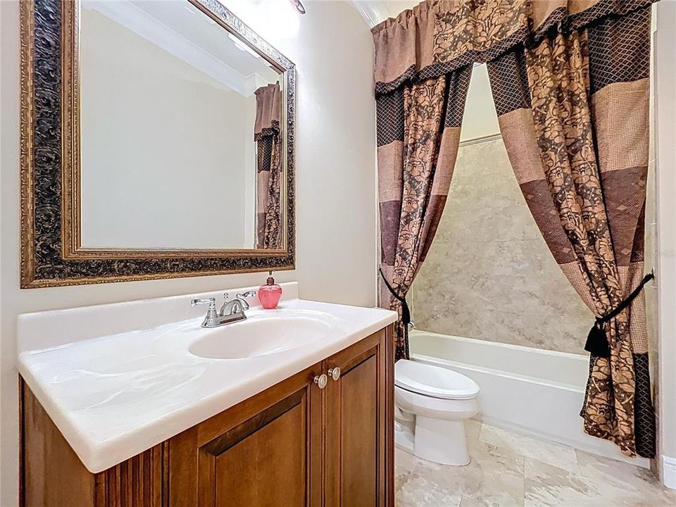 For Sale: $975,000 (5 beds, 4 baths, 4200 Square Feet)