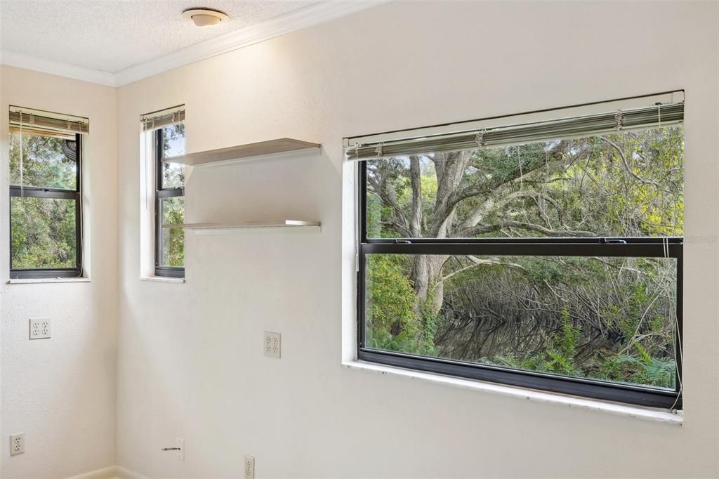 Под контрактом: $579,000 (4 спален, 2 ванн, 1878 Квадратных фут)