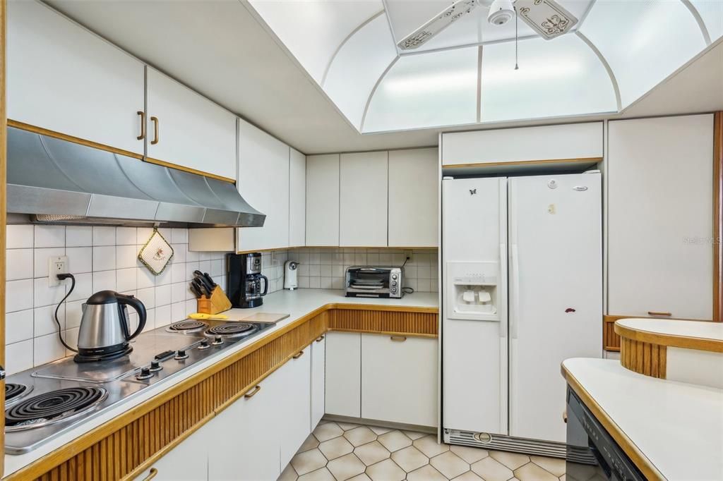 待售: $640,000 (3 贝兹, 3 浴室, 2435 平方英尺)