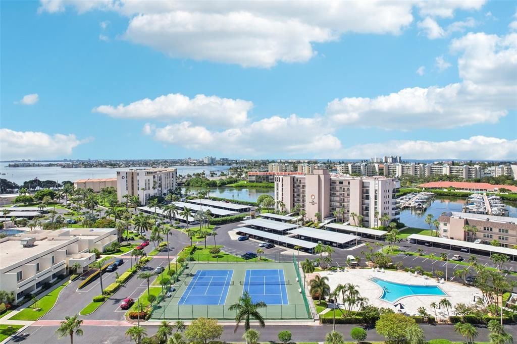 待售: $640,000 (3 贝兹, 3 浴室, 2435 平方英尺)