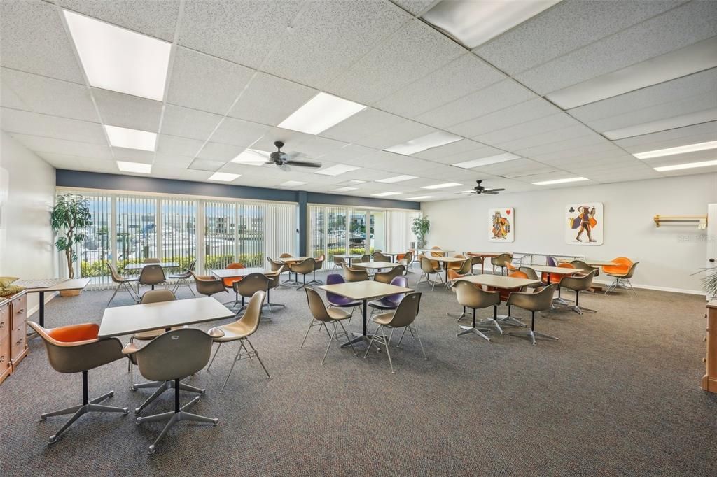 待售: $640,000 (3 贝兹, 3 浴室, 2435 平方英尺)