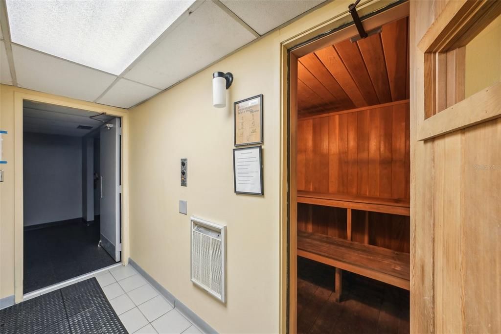 待售: $640,000 (3 贝兹, 3 浴室, 2435 平方英尺)