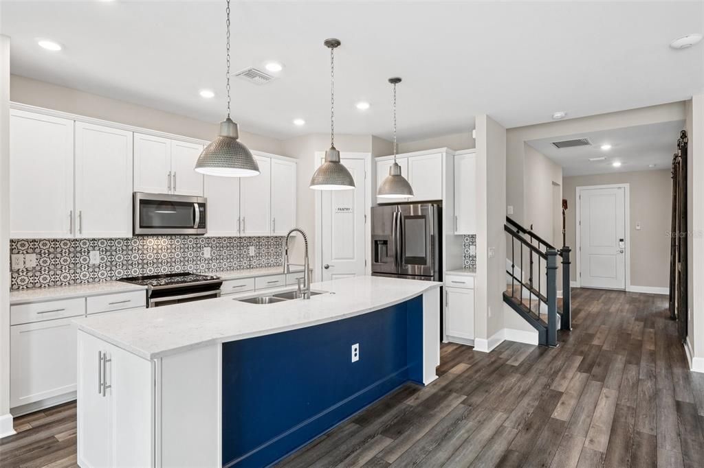 待售: $737,000 (3 贝兹, 3 浴室, 2893 平方英尺)