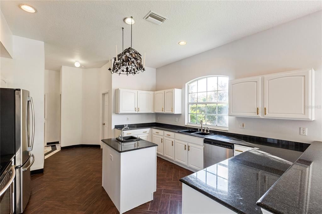 待售: $829,900 (5 贝兹, 4 浴室, 4525 平方英尺)