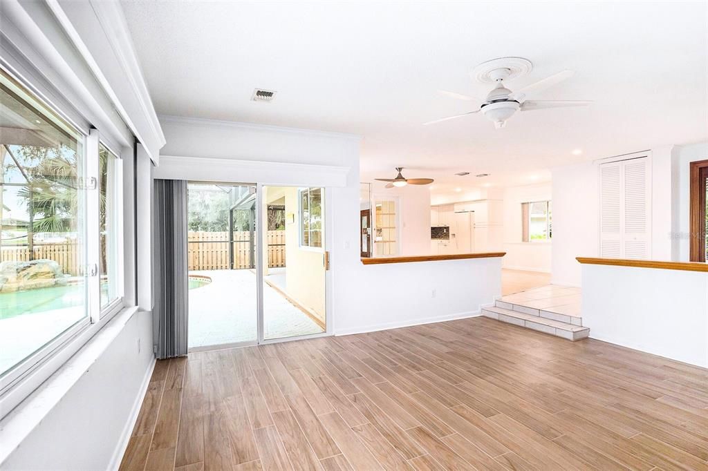 Activo con contrato: $850,000 (4 camas, 3 baños, 2324 Pies cuadrados)