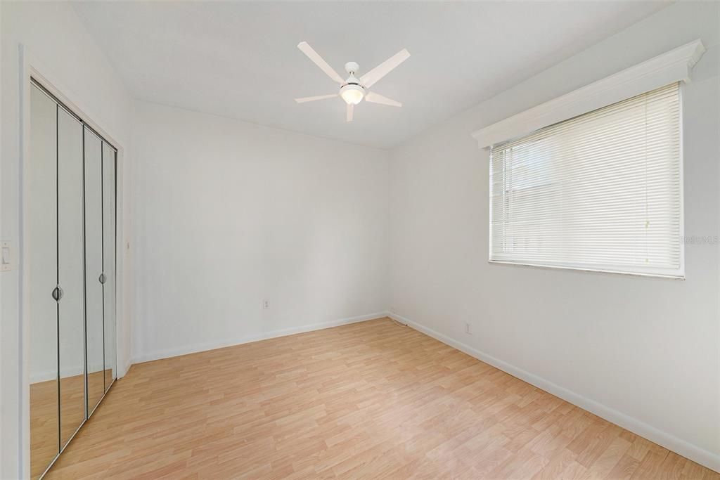 Activo con contrato: $850,000 (4 camas, 3 baños, 2324 Pies cuadrados)