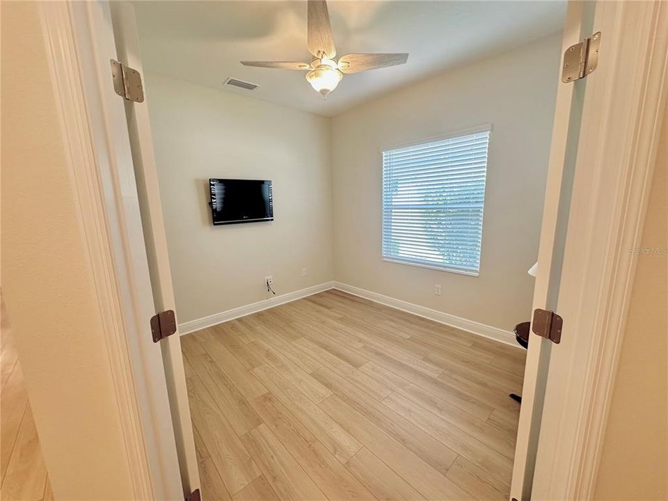 Active With Contract: $3,650 (3 beds, 2 baths, 1861 Square Feet)