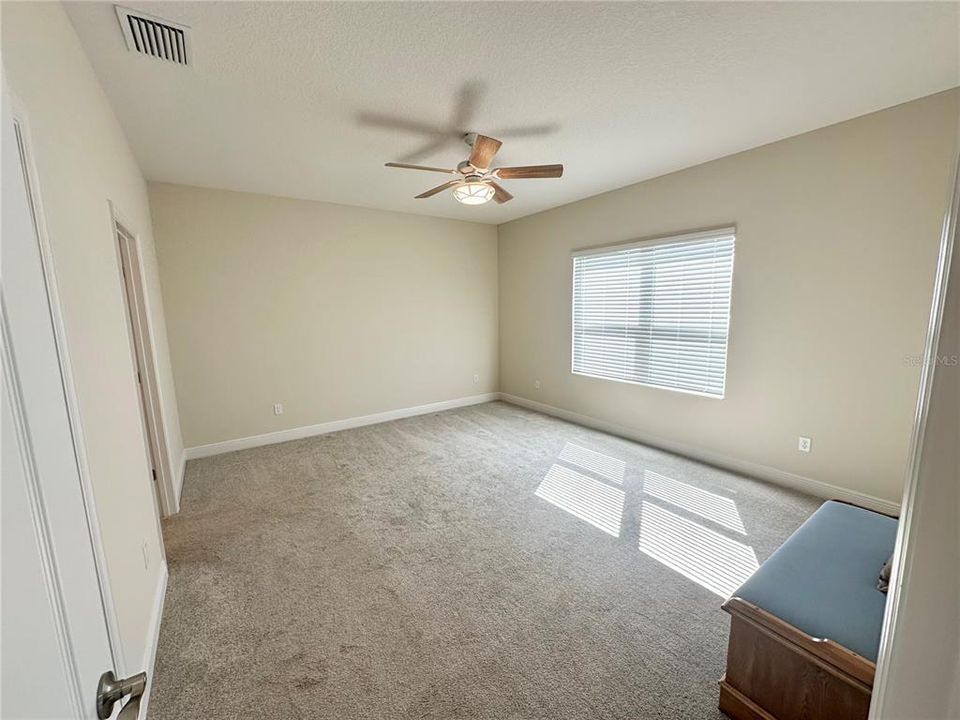 Active With Contract: $3,650 (3 beds, 2 baths, 1861 Square Feet)