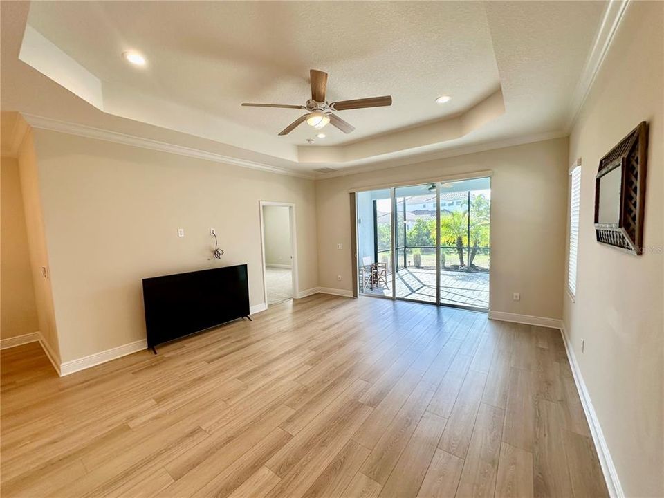 Active With Contract: $3,650 (3 beds, 2 baths, 1861 Square Feet)