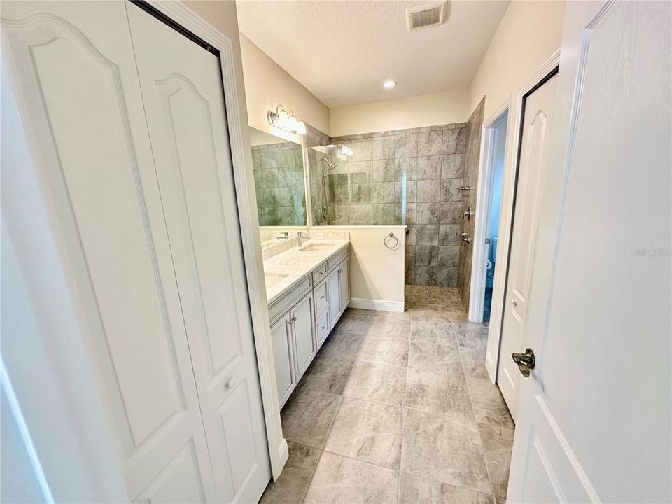 Active With Contract: $3,650 (3 beds, 2 baths, 1861 Square Feet)