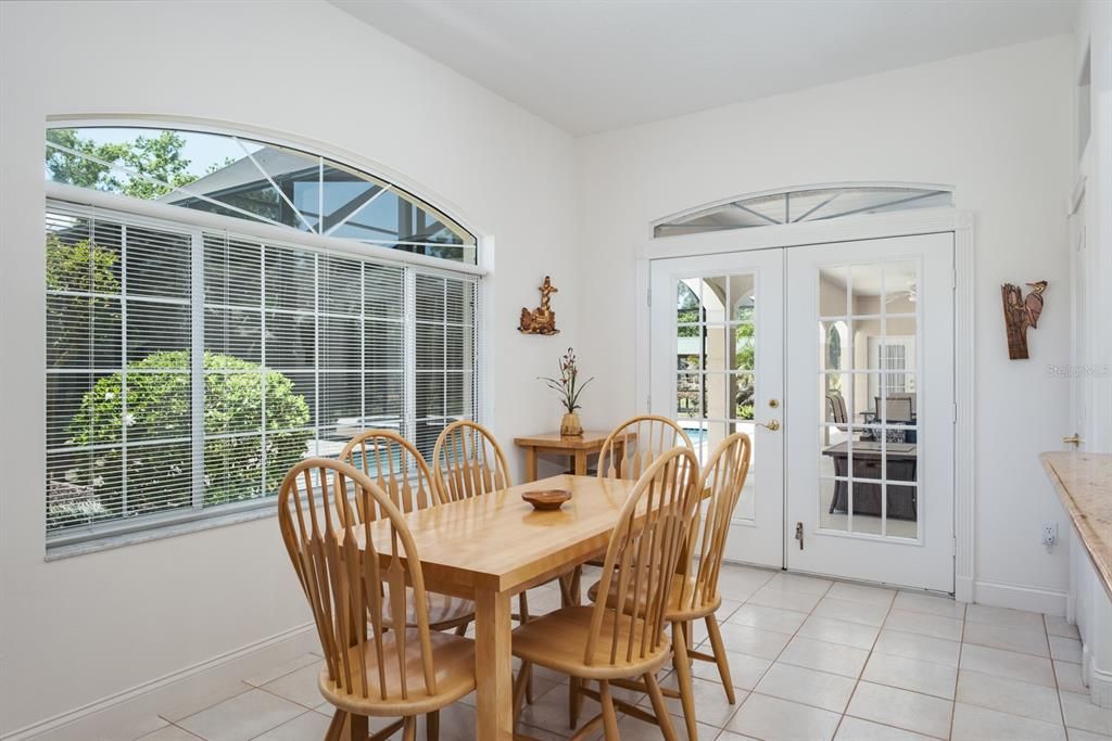 Activo con contrato: $1,875,000 (4 camas, 4 baños, 4292 Pies cuadrados)