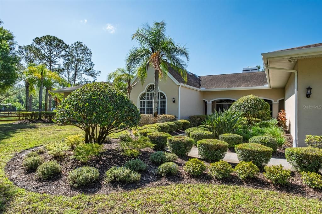 Activo con contrato: $1,875,000 (4 camas, 4 baños, 4292 Pies cuadrados)