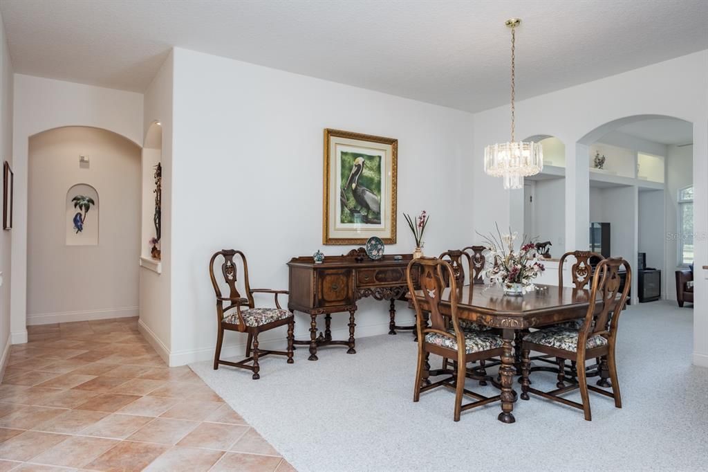 Activo con contrato: $1,875,000 (4 camas, 4 baños, 4292 Pies cuadrados)