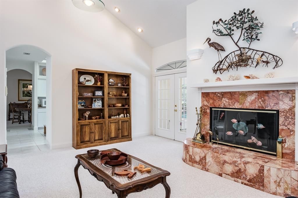 Activo con contrato: $1,875,000 (4 camas, 4 baños, 4292 Pies cuadrados)