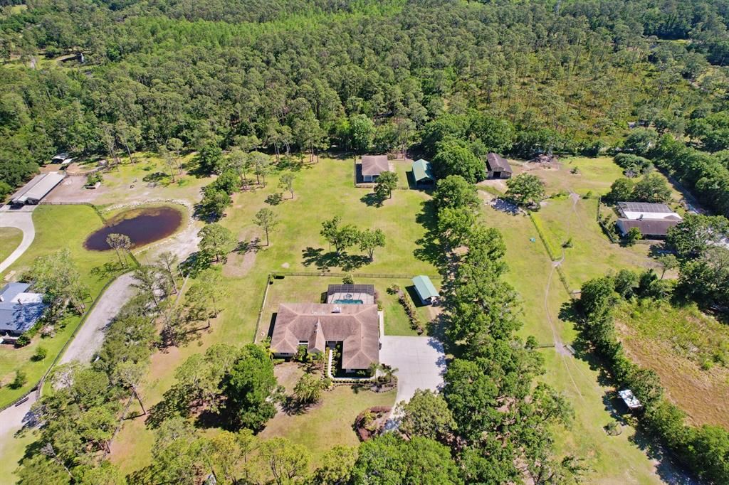 Activo con contrato: $1,875,000 (4 camas, 4 baños, 4292 Pies cuadrados)